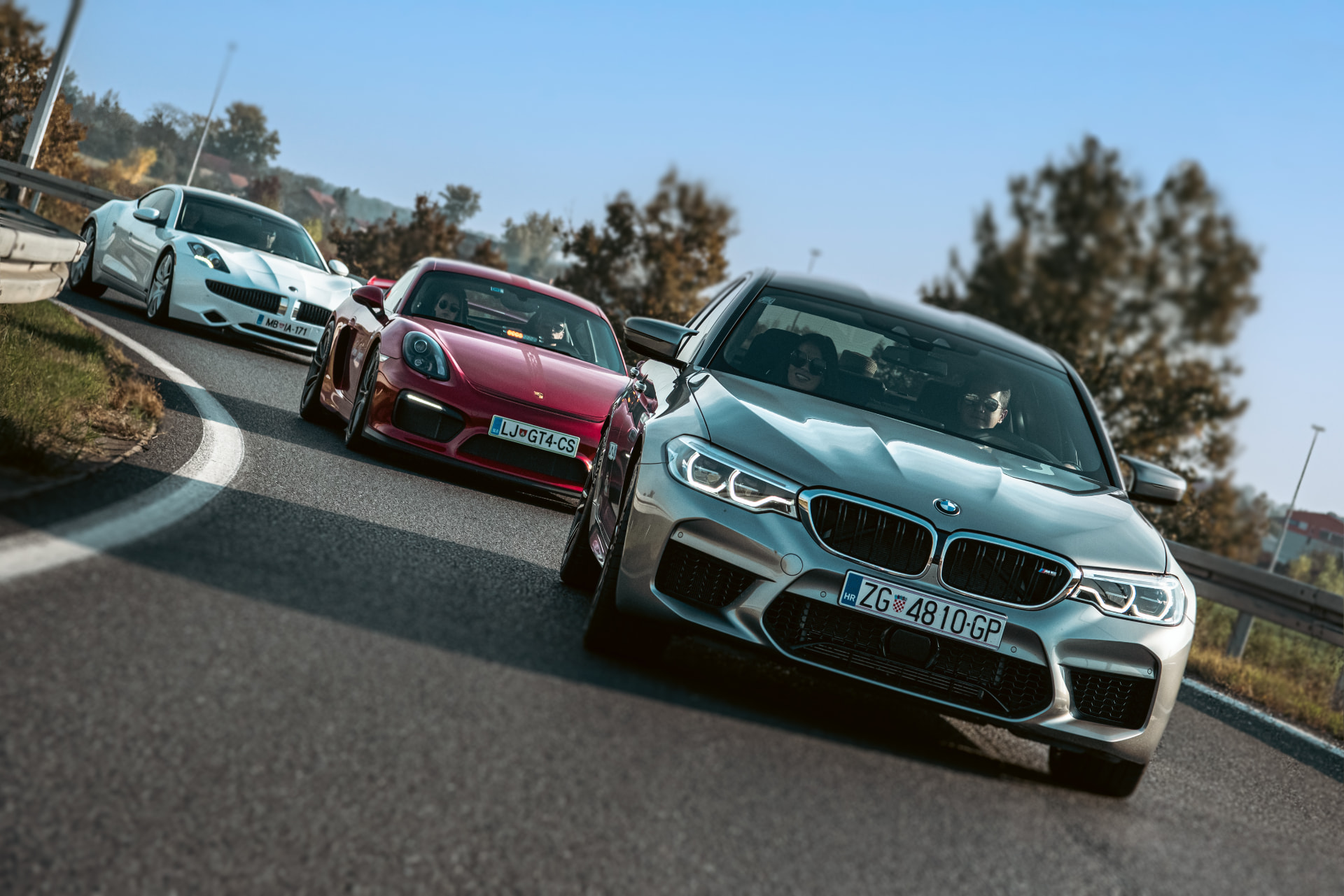 Cars & Coffee vožnja, BMW M5 i Porsche na cesti