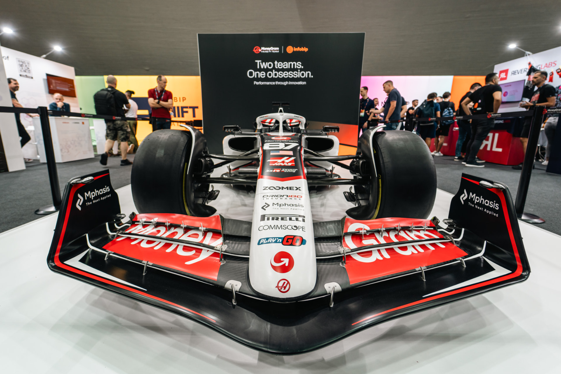 Formula 1 bolid na Infobip Shift konferenciji